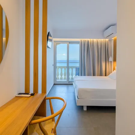 Pontikonisi & Hotel 3*