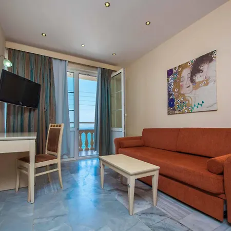 Hotel Pontikonisi & Perama (Corfu)